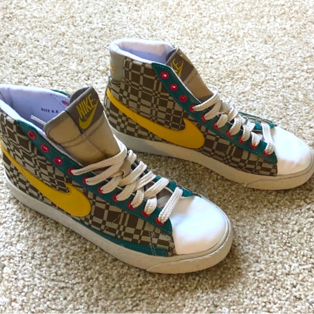 Nike high tops- worn once.